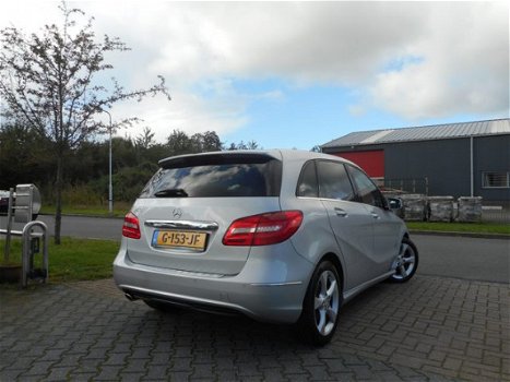 Mercedes-Benz B-klasse - 200 Ambition LEDER/XENON/NAVI/PDC/LMV - 1