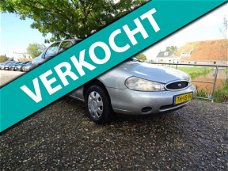 Ford Mondeo - 1.8 Automaat | 75.300 km NAP nu € 1.750,