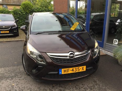 Opel Zafira Tourer - 1.4 Cosmo 7p. Met Panoramadak +Navi+4 Nwe Banden - 1