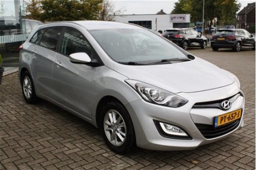 Hyundai i30 - 1.4 RIJKLAAR INCL 6 MND BOVAG - 1