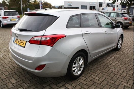 Hyundai i30 - 1.4 RIJKLAAR INCL 6 MND BOVAG - 1