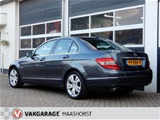 Mercedes-Benz C-klasse - 180 K BlueEFFICIENCY Business Edition Elegance / navigatie / parkeersensore