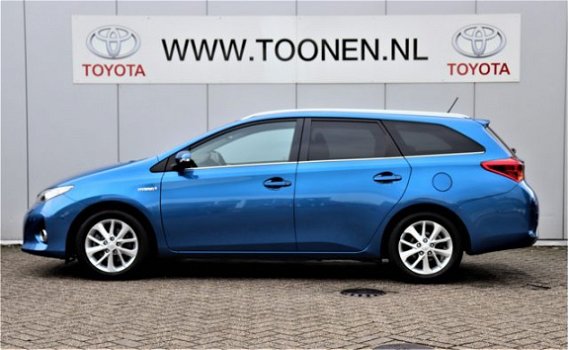 Toyota Auris - TS 1.8 Hybrid Lease Plus Xenon-Panoramadak-Navigatie-Stoelverwarming-Parkeersensoren - 1