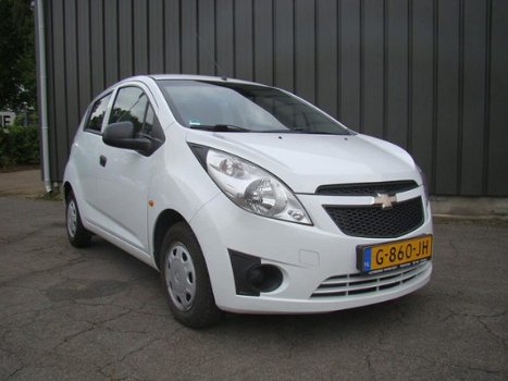 Chevrolet Spark - 1.0 16V LE - 1