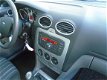 Ford Focus Wagon - 1.6 16V Comfort Airco, Cruise Distr.VV - 1 - Thumbnail