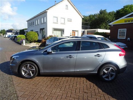 Volvo V40 - 2.0 D4 190pk R-Design Navi, Cruise Cntrl, PDC achter - 1