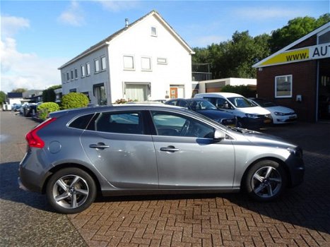 Volvo V40 - 2.0 D4 190pk R-Design Navi, Cruise Cntrl, PDC achter - 1