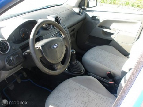 Ford Fiesta - 1.3 Ambiente 5drs nwe apk - 1