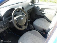 Ford Fiesta - 1.3 Ambiente 5drs nwe apk