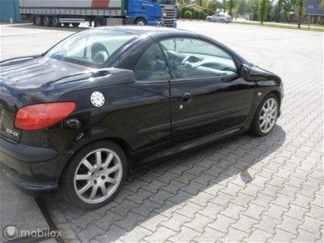 Peugeot 206 CC - - 1.6-16V nwe banden en lm wielen nwe apk - 1