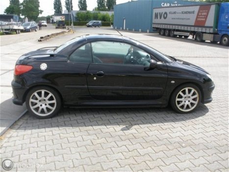 Peugeot 206 CC - - 1.6-16V nwe banden en lm wielen nwe apk - 1