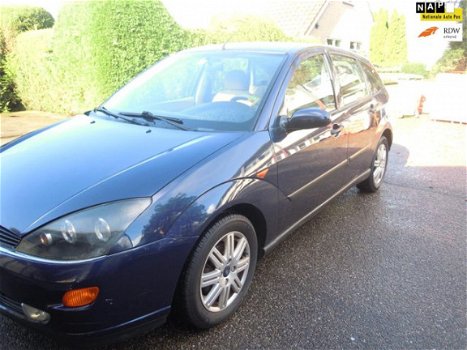 Ford Focus - 1.6-16V First Edition - 1