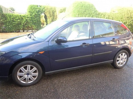 Ford Focus - 1.6-16V First Edition - 1