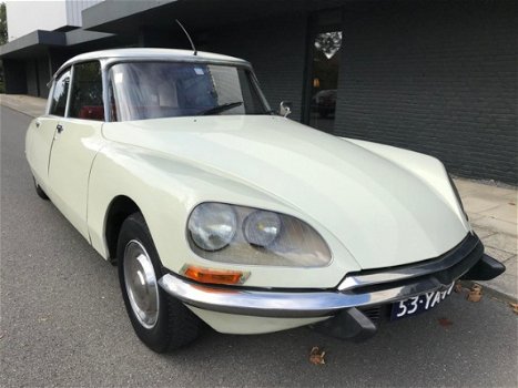 Citroën DS - D Special - 1