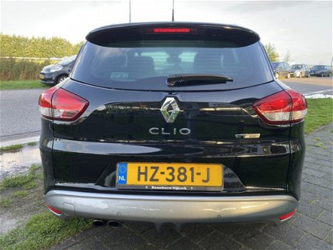 Renault Clio Estate - 1.2 GT 120Pk AUTOMAAT Climat R-Link PDC 17'LMV Keyless - 1