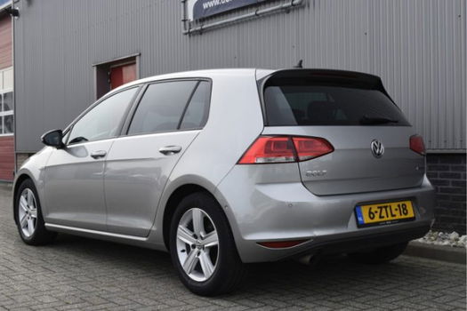 Volkswagen Golf - 1.6 TDI Comfortline BlueMotion navi, camera, pdc v+a, cruise control, stoelverwarm - 1