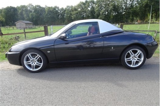 Alfa Romeo Spider - 2.0 JTS zeer goed onderhouden Keurig netjes Airco Hardtop + Softtop - 1