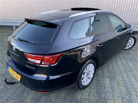 Seat Leon ST - 1.6 TDI VOL SCHUIFDAK LED TR.HAAK LEDER NAVI PDC LMV - 1