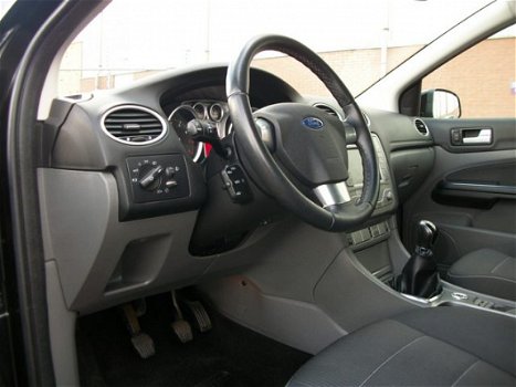 Ford Focus Wagon - 1.6 Titanium Climate C, Navigatie, Stoelverw, Bluetooth-Aux-Usb - 1