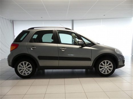 Suzuki SX4 - 1.6 AWD Executive Navi | Clima | Lm velgen | trekhaak | leer enz enz - 1