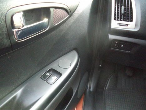 Hyundai i20 - 1.2i i-Drive AIRCO LPG g3 Elek.Ramen RadioCD aux - 1