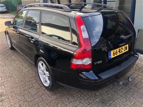 Volvo V50 - 2.0D Momentum - 1