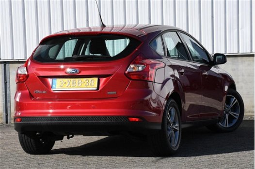 Ford Focus - 1.0 EcoBoost 100pk 5-deurs Trend 16