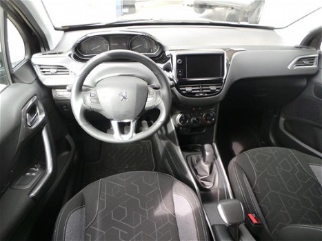 Peugeot 2008 - 1.2 82pk Active NAVIGATIE - 1