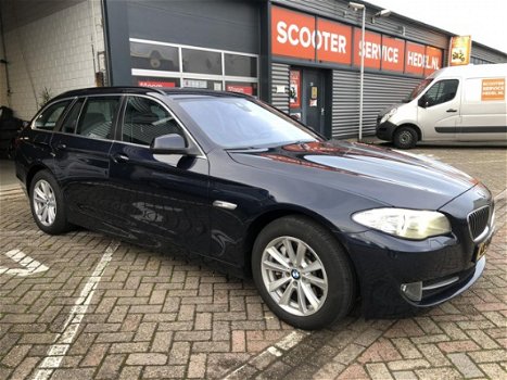 BMW 5-serie Touring - 525d High Executive Automaat Leer xenon groot navi clima PDC trekhaak lm-velge - 1