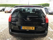 Peugeot 5008 - 1.6 THP ST 5p. Automaat panoramadak navigatie clima elekt-pakket cruise controle park