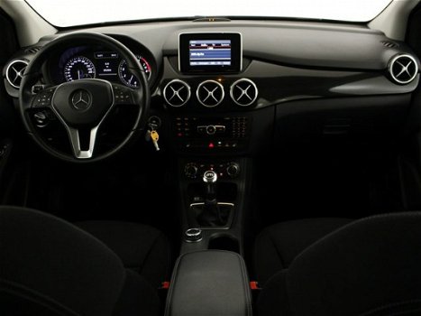 Mercedes-Benz B-klasse - 200 Navigatie | Parkeersensoren | Airco | Stoelverwarming - 1