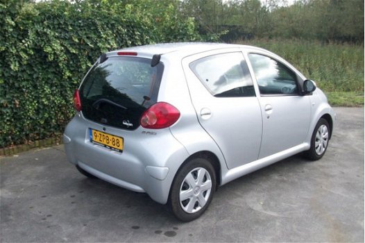 Toyota Aygo - 1.0-12V - 1