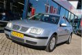 Volkswagen Bora - 1.6-16V Trendline | Airco | Cruise control | APK 26-09-2020 - 1 - Thumbnail