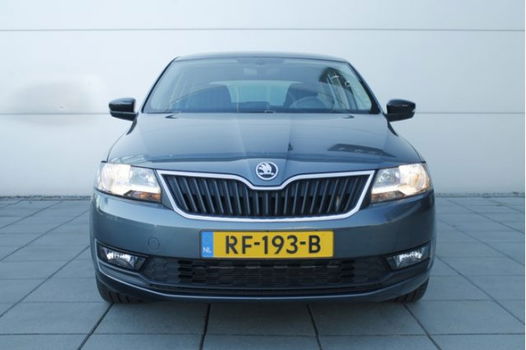 Skoda Rapid Spaceback - 1.0 TSI 95pk Drive Panoramadak Navigatie Stoelverwarming - 1