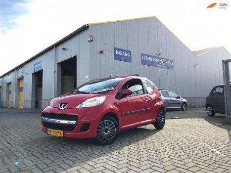 Peugeot 107 - 1.0-12V Urban Move NIEUWE APK KEURING - 1