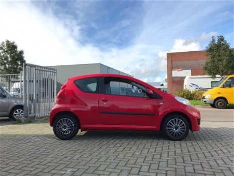 Peugeot 107 - 1.0-12V Urban Move NIEUWE APK KEURING - 1