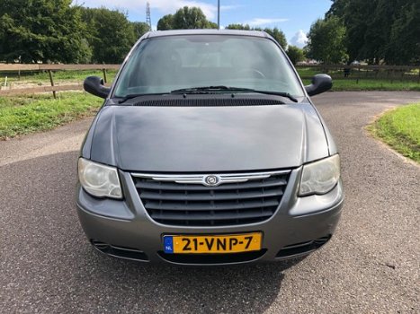 Chrysler Ram Van - 2.8 CRD VoyagerAirco Cruisecontrol Navigatie - 1