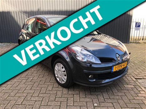 Renault Clio - 1.4-16V Dynamique Comfort - 1