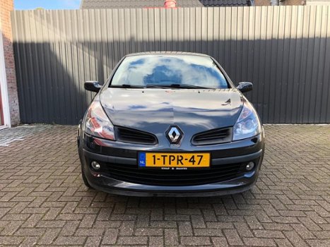 Renault Clio - 1.4-16V Dynamique Comfort - 1