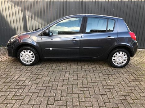 Renault Clio - 1.4-16V Dynamique Comfort - 1