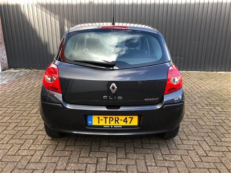 Renault Clio - 1.4-16V Dynamique Comfort - 1