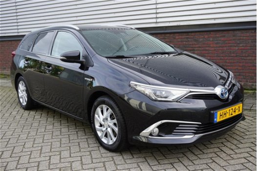 Toyota Auris Touring Sports - 1.8TS Hybrid.Xenon Panodak Safety Sense Business Pro - 1