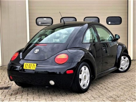 Volkswagen New Beetle - Highline - 1