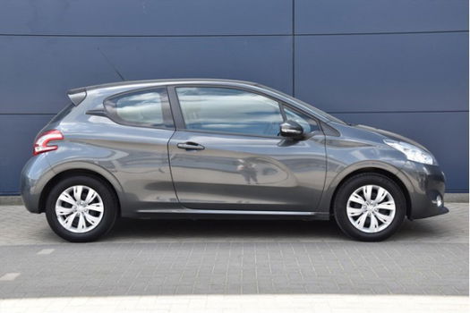 Peugeot 208 - ENVY 1.2 VTI 82PK 3D | NAVIGATIE | PARKEERSENSOREN - 1