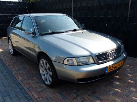 Audi A4 Avant - 1.8 5V AVANCE - AUDIO - CLIMA - 1