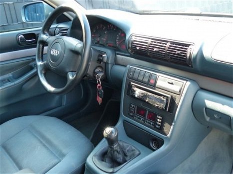 Audi A4 Avant - 1.8 5V AVANCE - AUDIO - CLIMA - 1
