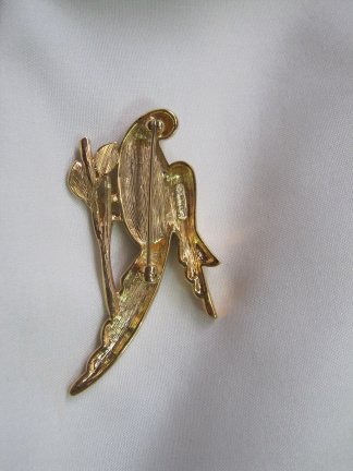 Broche Monet goudkleurige papegaai met blauwe glassteen 6.0x3.9 cm - Afbeelding 3