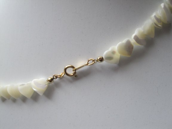 Ketting Avon parelmoer hartjes kralen 42.6 cm - Afbeelding 5