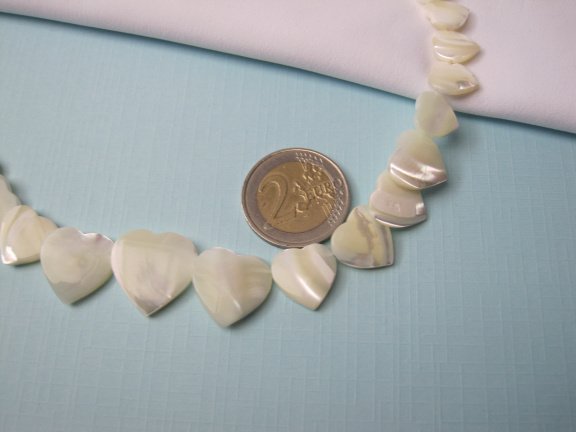 Ketting Avon parelmoer hartjes kralen 42.6 cm - Afbeelding 6