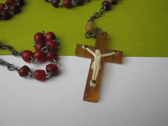 Rozenkrans Ierland antiek celluloid /kunststof crucifix 46 cm - Afbeelding 3